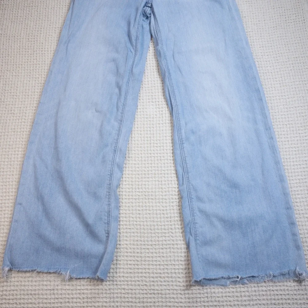 American Eagle Wide Leg High Rise Light Wash Raw Hem Jeans Women 2 Regular